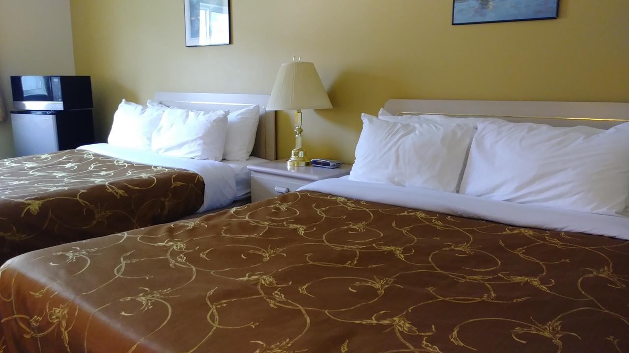 George Mountain View Hotel & Resto Меррітт Екстер'єр фото