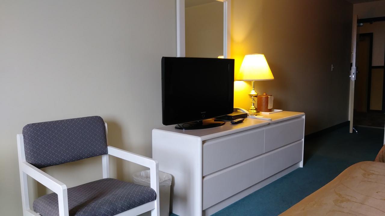 George Mountain View Hotel & Resto Меррітт Екстер'єр фото