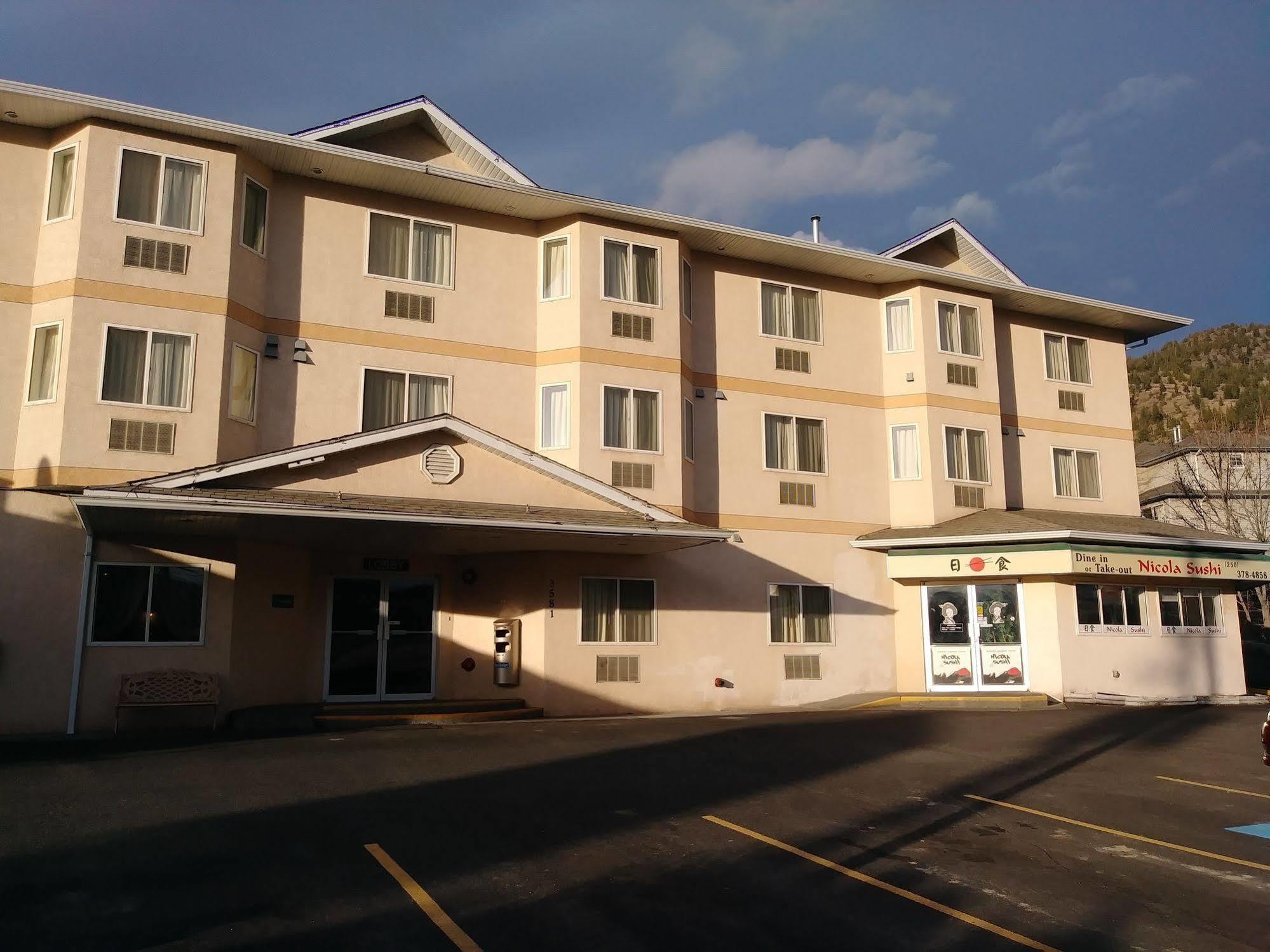 George Mountain View Hotel & Resto Меррітт Екстер'єр фото