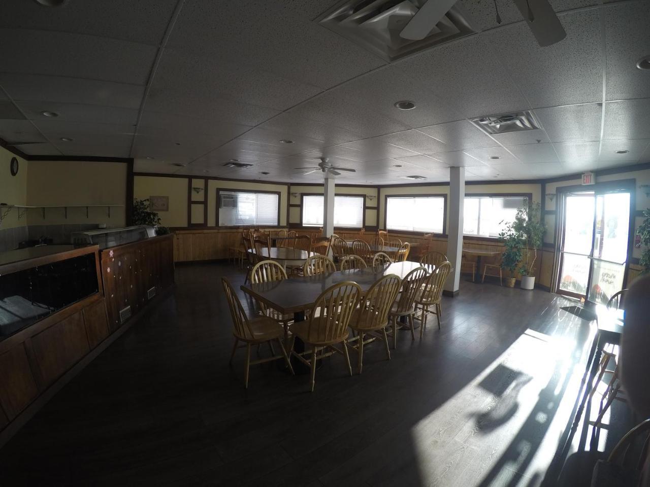 George Mountain View Hotel & Resto Меррітт Екстер'єр фото